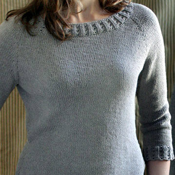 Basic Chic Pulli patern with simple lace ribbing from Chic Knits