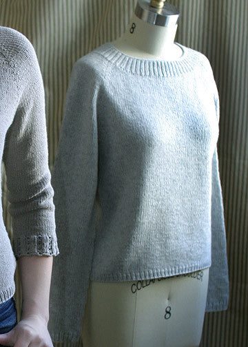 Basic Chic Pulli pattern with plain ribbing from Chic Knits