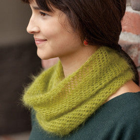 Crochet Moebius Cowl by Churchmouse Yarns & Teas