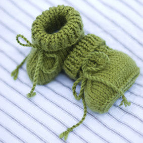 Stay-On Baby Booties by Churchmouse Yarns & Teas