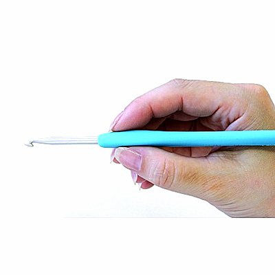 Clover Amour Crochet Hook - Size B (2.25 mm)